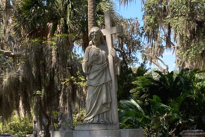 1-Hour Bonaventure Cemetery Golf Cart Guided Tour in Savannah - Is $38 a good value?