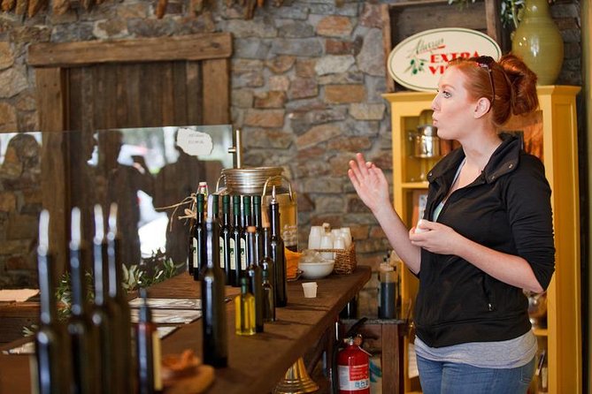 #1 Sonoma Walking Food, Wine Tasting & History Tour (Public Tour) - Why this Sonoma walk works so well