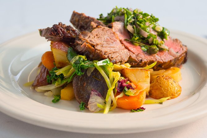 2.5-hour Dinner Cruise on Willamette River - Boarding at 1010 SW Naito Parkway
