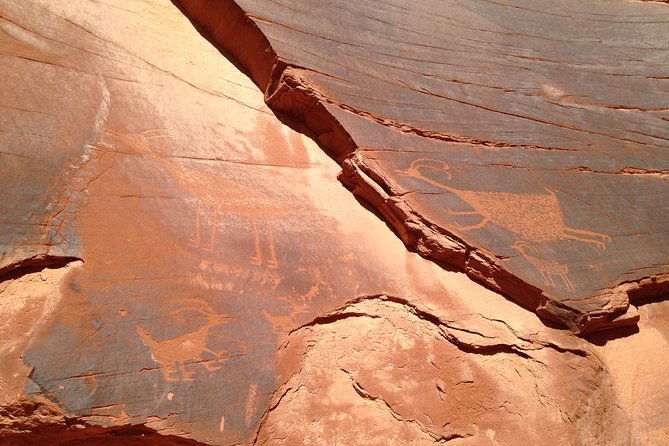 2.5 Hours of Monument Valley's Backcountry 4×4 Tour - Enter the backcountry by open-air 4x4