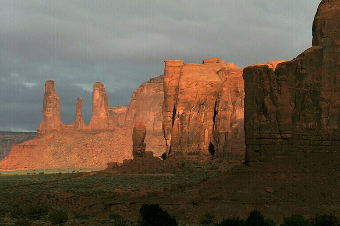 2.5 Hours of Monument Valley's Backcountry 4×4 Tour - Ear of the Wind is the major backcountry highlight