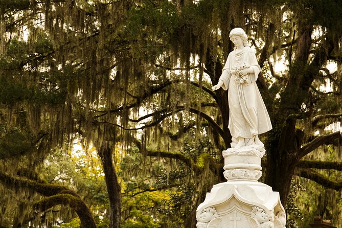 2-Hour Bonaventure Cemetery Walking Tour - The beauty of the cemetery setting