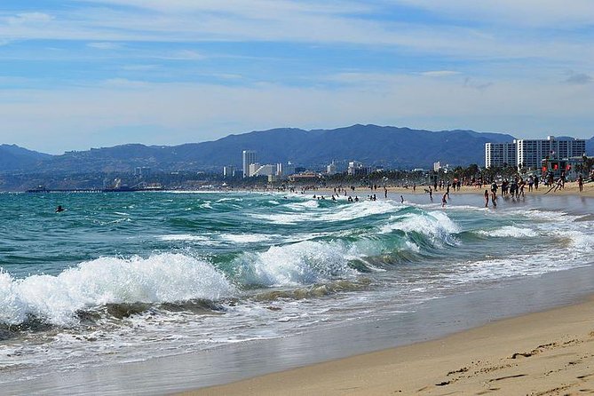 2-Hour Hollywood Bus Tour - The guides can make or break the ride