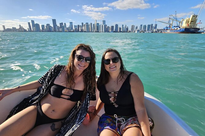 2 hrs Miami Private Boat Tour with Cooler, Ice, Bluetooth Stereo - What This Miami Cruise Really Feels Like