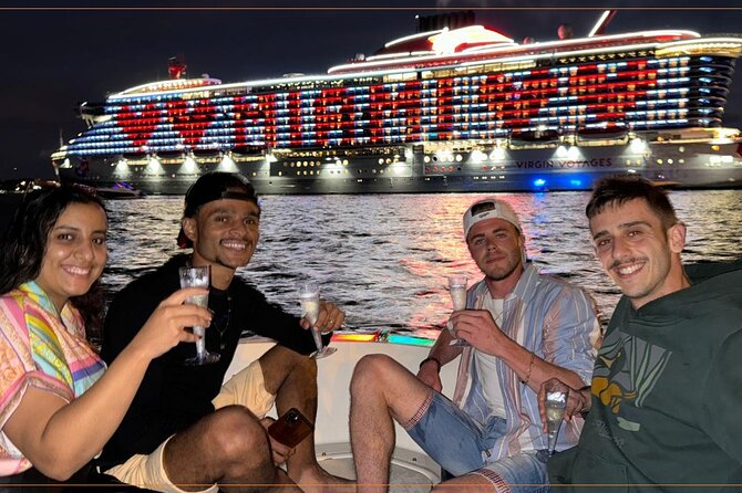 2 hrs Miami Private Boat Tour with Cooler, Ice, Bluetooth Stereo - Downtown Miami from the Water