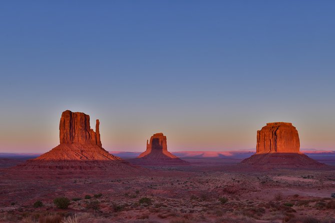 3.0 Hours of Monument Valley's Sunrise or Sunset 4×4 Tour - Sun’s Eye Arch and the petroglyphs