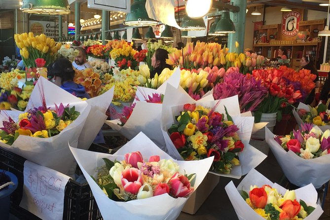3 Hour Show Me Seattle Best Of The City Tour - Small-group comfort and the real value at $80.29