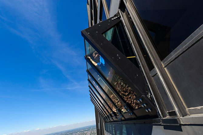 360 CHICAGO Observation Deck Admission - The renovated concourse and city exhibits