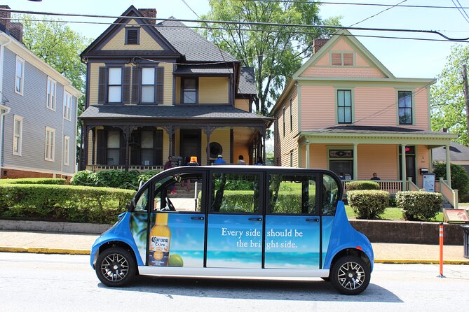 90-Minute Guided Sightseeing Tour - Downtown landmarks and photo stops