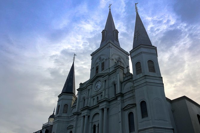 Adults Only Haunted Pub Crawl in New Orleans - Jackson Square and the city’s darkest starting point