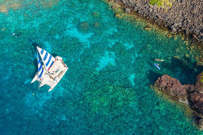 Afternoon Sail & Snorkel to the Captain Cook Monument - Fruit, chips, and a relaxed ride home
