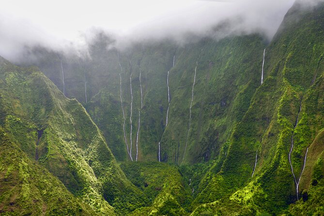 Air Kauai: DOORS-OFF Helicopter Adventure - Why the doors-off format changes the flight