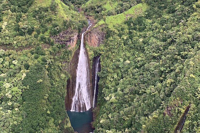 Air Kauai: DOORS-OFF Helicopter Adventure - The red and dry country beyond the rainforest