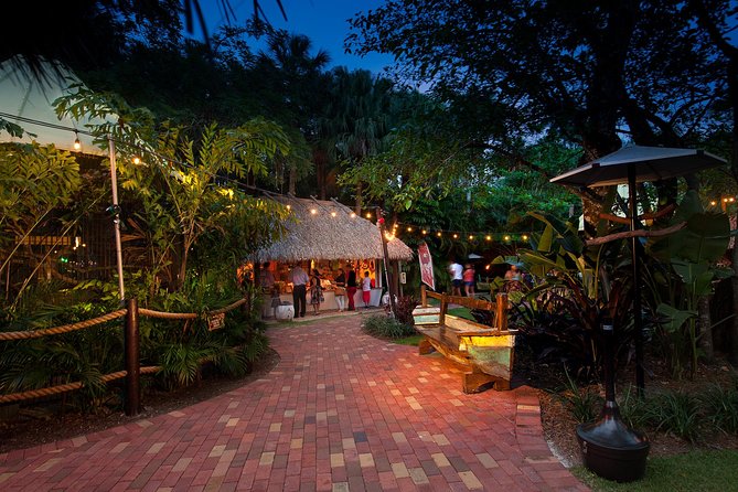 All You Can Eat BBQ Dinner and Show at Tropical Isle with Sightseeing Cruise - Six things to know before you book