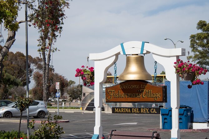 Anaheim to LA: Hollywood, Beaches & Famous Film Sites tour - One hour at the Original Farmers Market