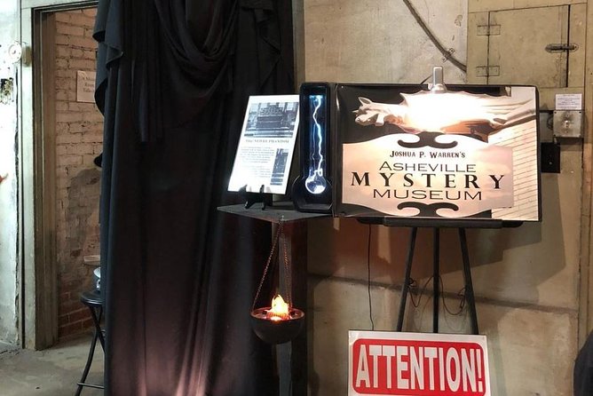 Asheville Night-Time Walking Ghost Tour - Why Asheville works so well after sunset