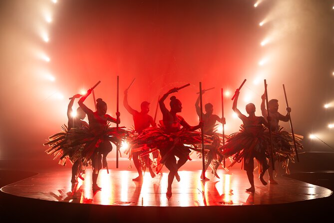 'Auana by Cirque du Soleil at the Waikiki Beachcomber Hotel - Why the small theater matters