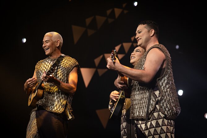 'Auana by Cirque du Soleil at the Waikiki Beachcomber Hotel - What happens during the 80-minute show
