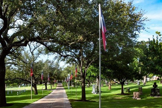 Austin and Hill Country Sightseeing Tour - East Austin, Freedmen’s history, and local flavor