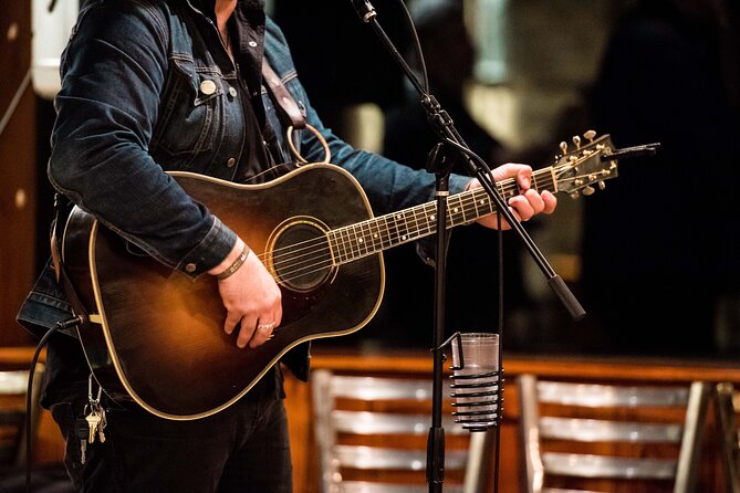 Austin Live Music Crawl - Check-in at the Driskill, not the wrong hotel entrance