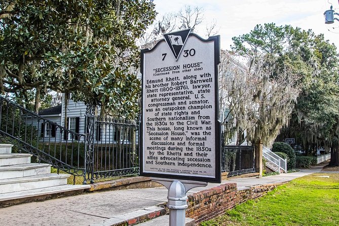 Beaufort City Minibus Tour - Meeting at 930 Bay Street