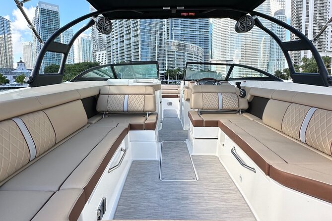 Best of Miami: Private Top-Rated Boat Charter & Guided Experience - Biscayne Bay and Miami’s Waterfront Mansions