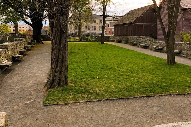 Best Salem Witch Trials Historical Walking Tour - Rockafellas and Salem’s former meeting house