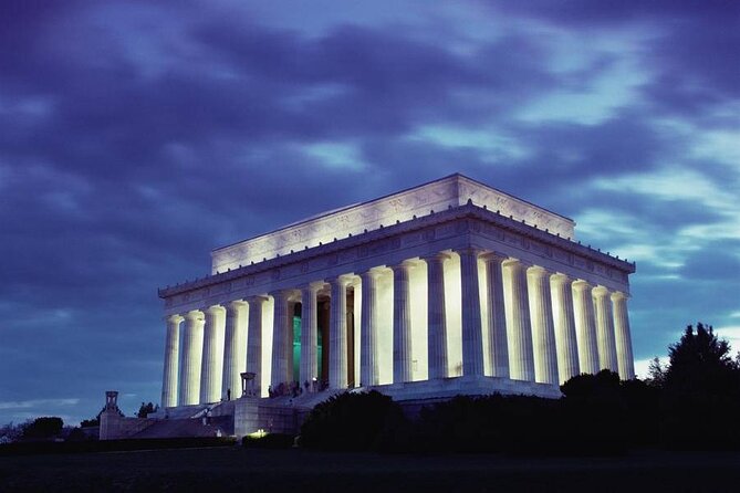 Big Bus DC: Monuments & Memorials Night Tour by Open-top Bus - Commentary, guides, and what you may hear