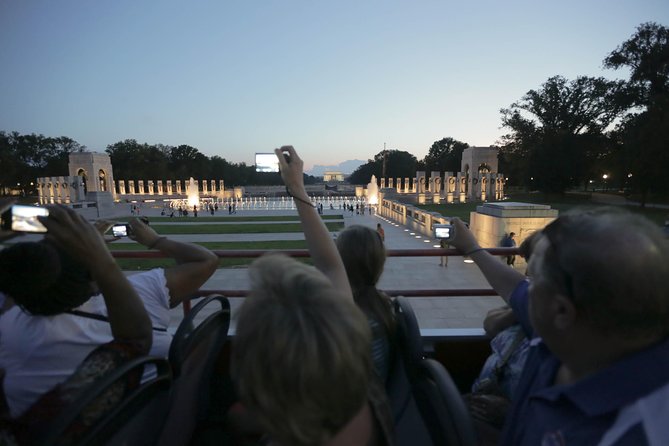 Big Bus DC: Monuments & Memorials Night Tour by Open-top Bus - Starting at Union Station and choosing your seat