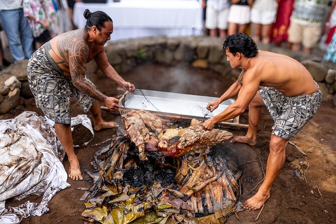 Big Island, Hawaii: Admission to Voyagers of the Pacific Luau - Is $190.91 a fair price?