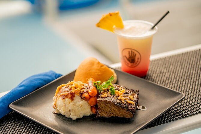 Big Island Historical Dinner Cruise to Kealakekua Bay - The Return Trip Brings Music and Sunset