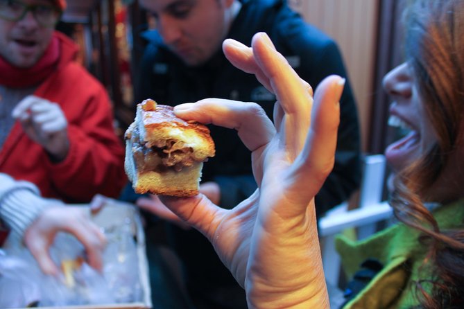 Bikes, Bites & Views: Chicago's Signature Dishes Bike Tour-Adults - What you eat and drink along the way