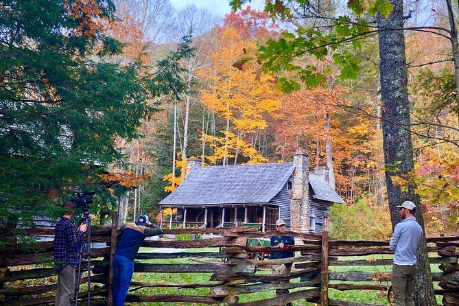Blue Ridge Parkway Waterfalls Hiking Tour from Asheville - The guide makes the difference