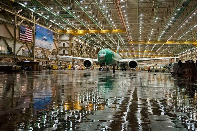 Boeing Factory Tour with Guided Transport from Seattle - The 25 to 60 minute ride from Seattle to Everett