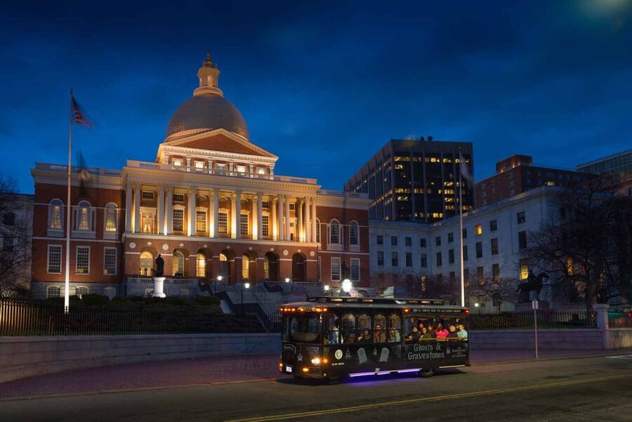 Boston: 1.5-Hour Ghosts and Gravestones Tour - The guides, comedy, and group energy