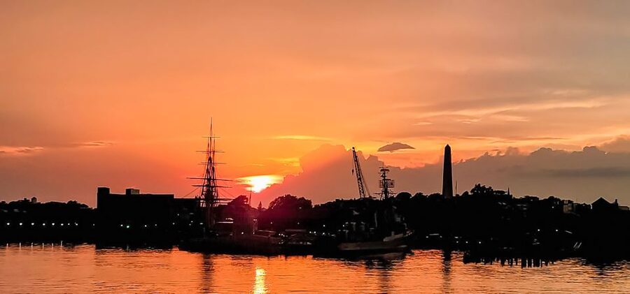 Boston: Boston Harbor Sunset Cruise - The First Minutes on Boston Harbor