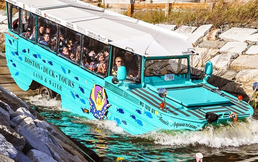 Boston Duck Tour: The Original and World-Famous - The city route: State House to Bunker Hill