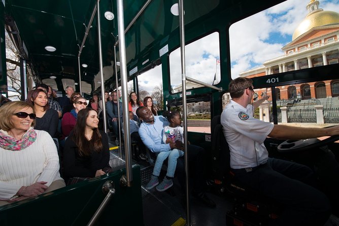 Boston Hop-On Hop-Off Trolley Tour with 13 Stops - Stop 1: Long Wharf, the best place to begin