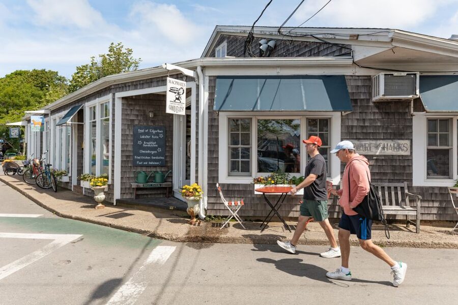 Boston: Martha's Vineyard Day Trip with Optional Island Tour - Oak Bluffs and its gingerbread cottages