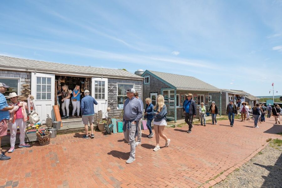 Boston: Martha's Vineyard Day Trip with Optional Island Tour - Edgartown: pretty streets, shops, and a tight schedule