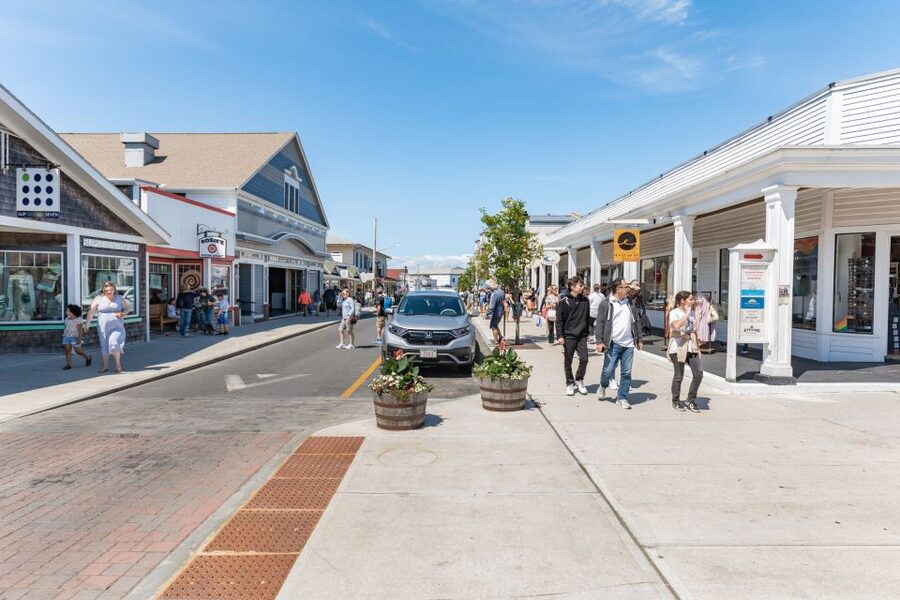 Boston: Martha's Vineyard Day Trip with Optional Island Tour - What the three-hour island tour adds