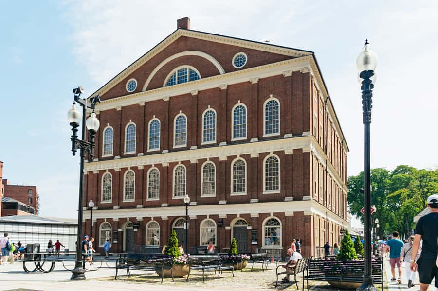 Boston's Freedom Trail: A Revolutionary Walking Tour - Copp’s Hill, the USS Constitution, and Bunker Hill