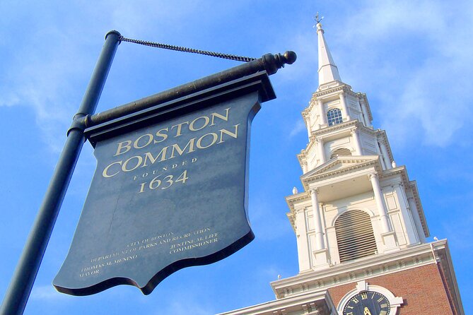 Boston's Freedom Trail: A Revolutionary Walking Tour - The Old Corner Bookstore and Old South Meeting House