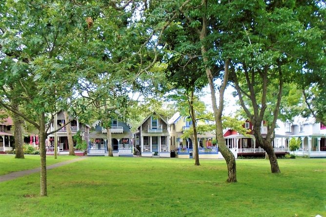 Boston to Martha's Vineyard Day Trip with Optional Island Tour - Free time or guided touring?