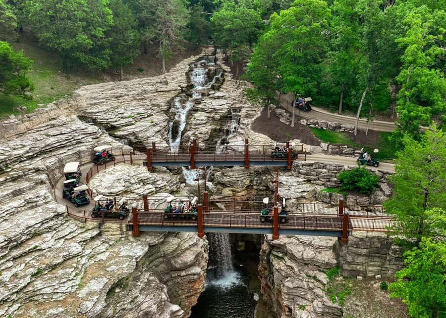 Branson: Top of the Rock Ozarks Heritage Preserve - Caves, waterfalls, and places to stop