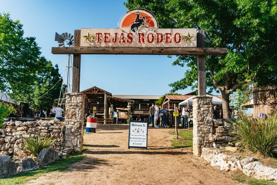 Bulverde: Saturday Night Rodeo General Admission Ticket - Mutton busting and the calf scramble