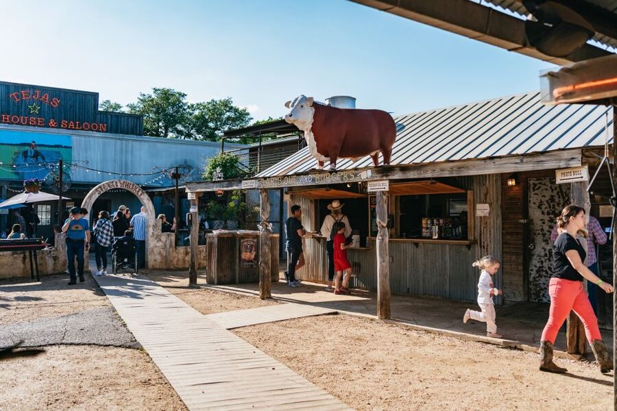 Bulverde: Saturday Night Rodeo General Admission Ticket - The dance after the final ride