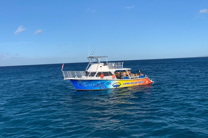 BYOB Sunset Cruise off the Waikiki Coast - How crowded is the boat?