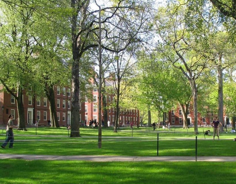 Cambridge, Massachusetts: MIT and Harvard Walking Tour - Entering Harvard through Johnston Gate
