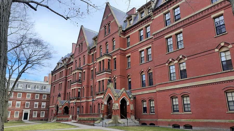 Cambridge, Massachusetts: MIT and Harvard Walking Tour - MIT Media Lab and the Gray House